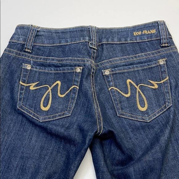 ZCO Women’s 5S (juniors) Bootcut Blue Jeans - Picture 2 of 5